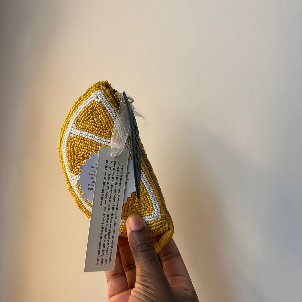 Viral Lemon beaded coin purse